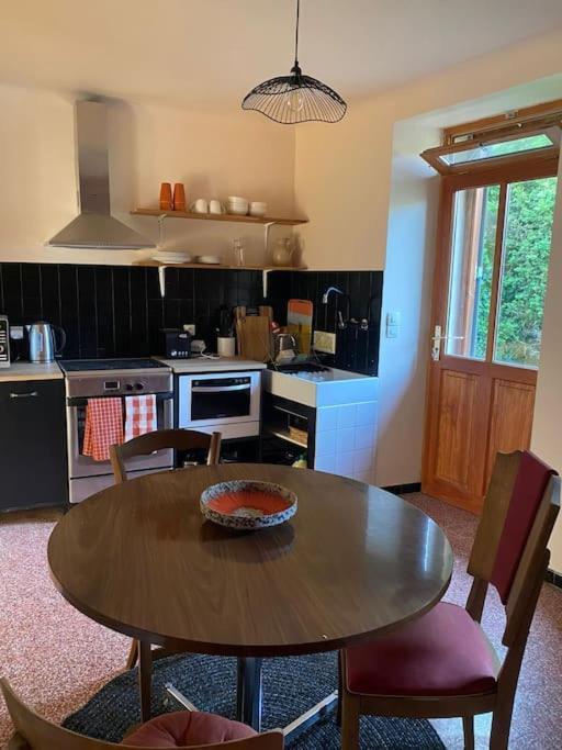 Villa Le Prieure Du Vigeant Le Vigeant Esterno foto